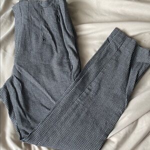 Old Navy Black and White Patterned Cropped Pants